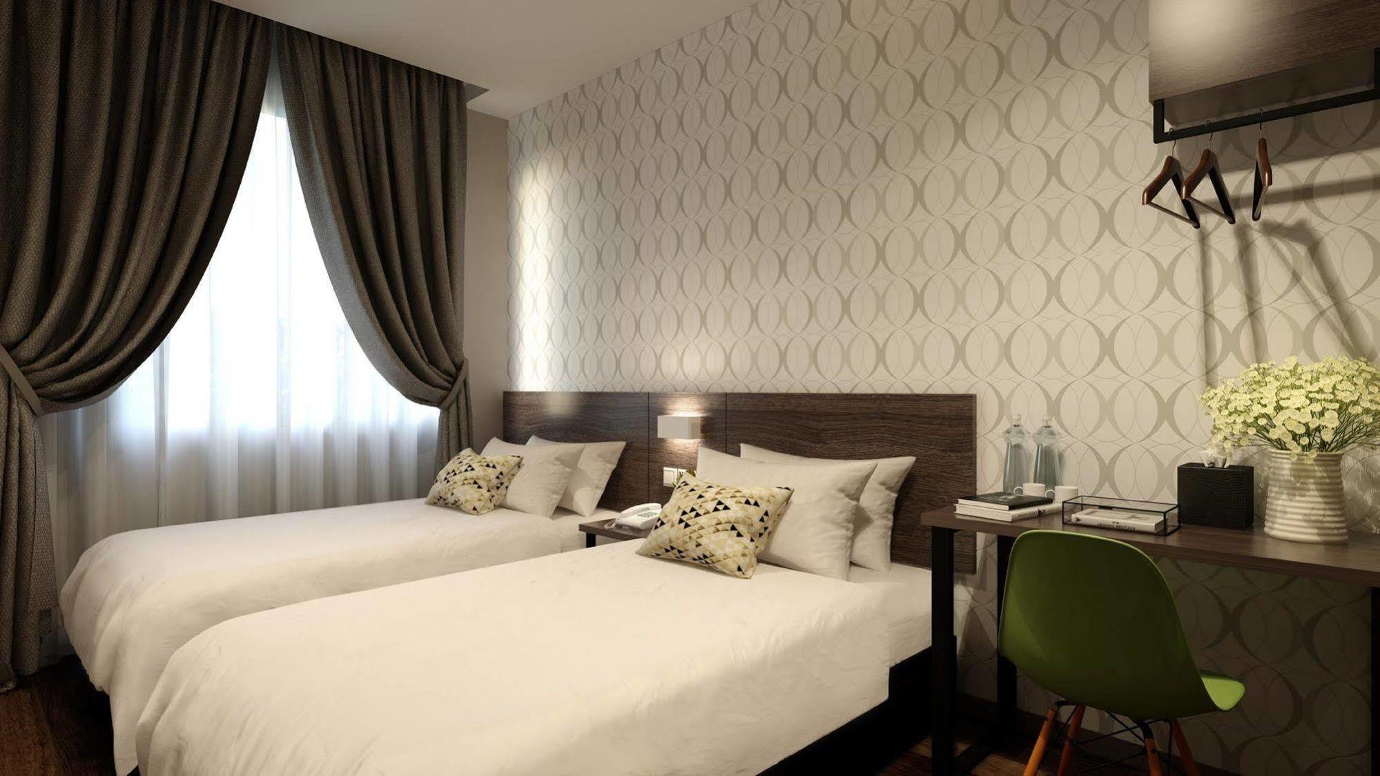 The Square Hotel 3*